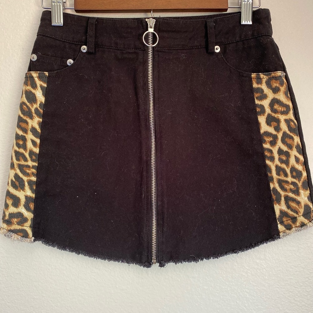 Forever 21 mini skirt | from F21 90s collection